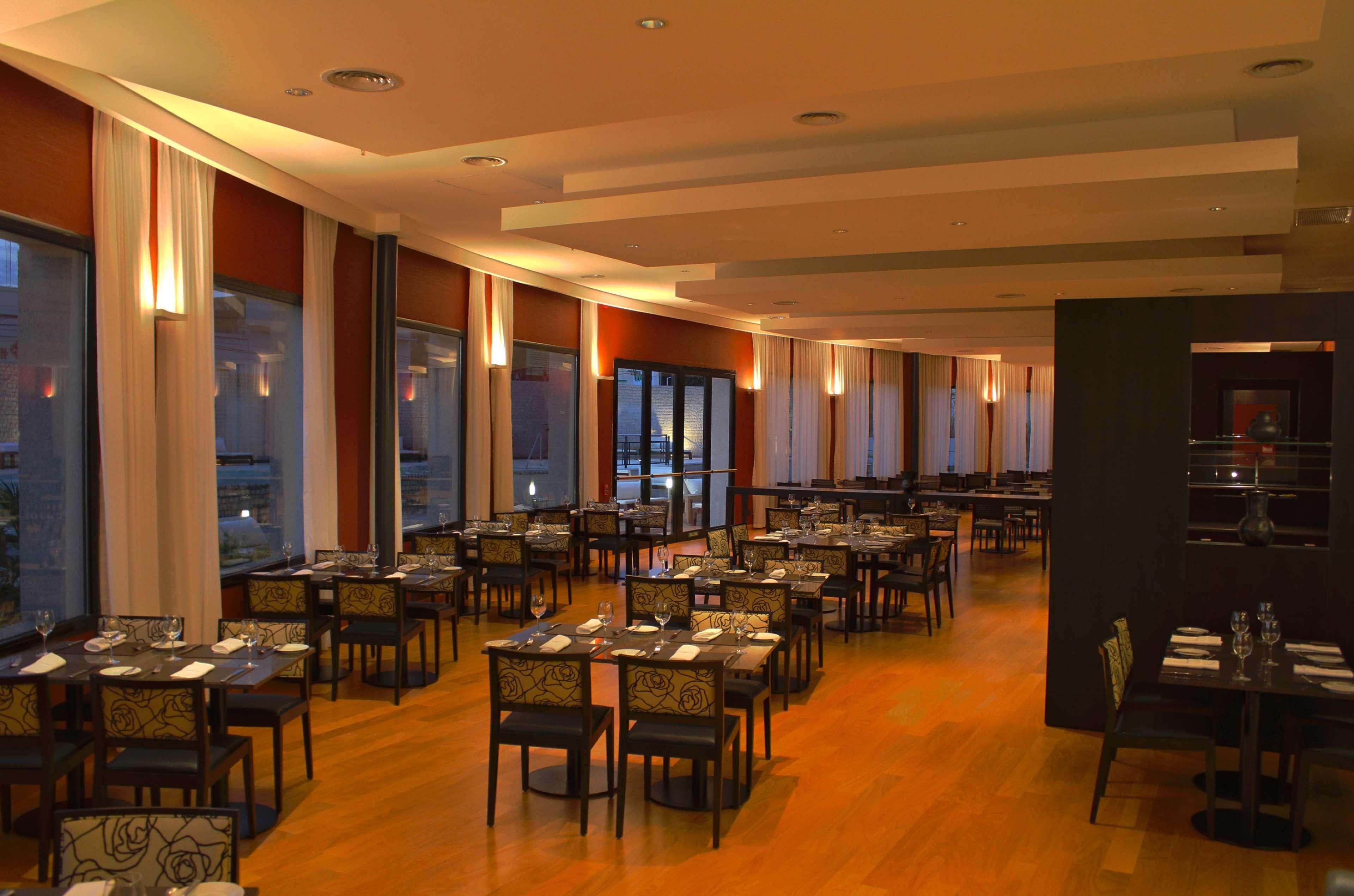 Hilton Garden Tucuman Hotel 4*