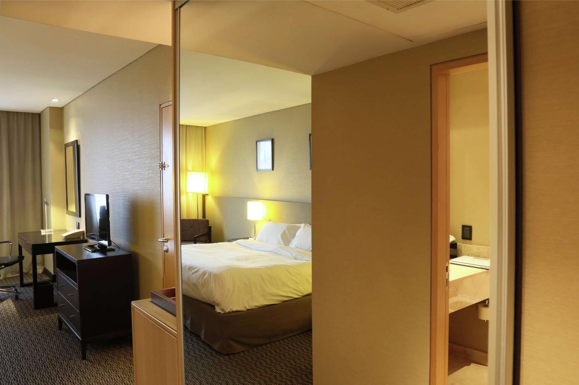 Hotel Hilton Garden Tucuman 4*